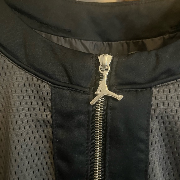 Air Jordan classic capsule dress in grey and black ladies large - Picture 4 of 10